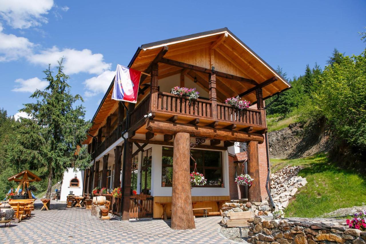Casa Baciu Colacu Фунду Молдовей Экстерьер фото